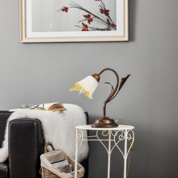 Stolová lampa Lucrezia v bronzovej farbe s tienidlom v tvare kvetu