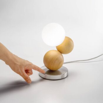 Stolová lampa Micky, drevo svetlé/nikel, drevo, stmievateľné, G9