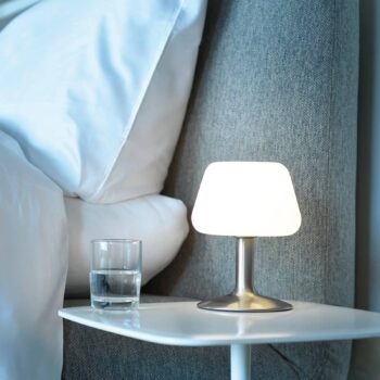 Stolová lampa Paul Neuhaus Till, oceľová farba, sklo, stmievateľná