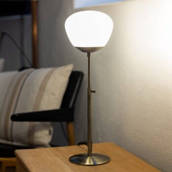 Stolová lampa Rise, výška 60 cm, starožitná mosadz, železo, sklo