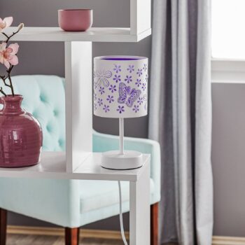 Stolová lampa Titilla v bielej farbe, tienidlo na lampu vo vnútri fialové