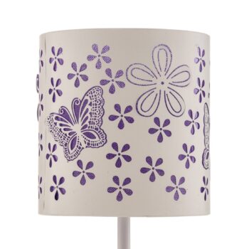 Stolová lampa Titilla v bielej farbe, tienidlo na lampu vo vnútri fialové
