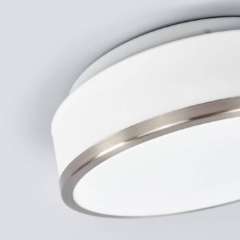 Stropná lampa Flush IP44, Ø 28 cm strieborná