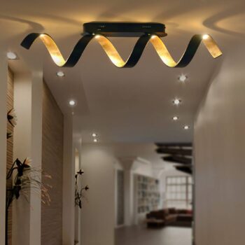 Stropné LED svietidlo Helx v čierno-zlatej