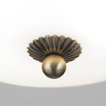 Stropné svietidlo Empire, Ø 35,5 cm, starožitná mosadz, matné opálové sklo