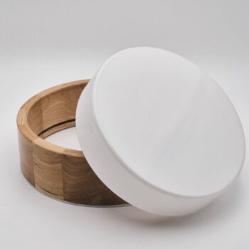 Stropné svietidlo Envostar Caspian, Ø 27 cm, IP54, dub
