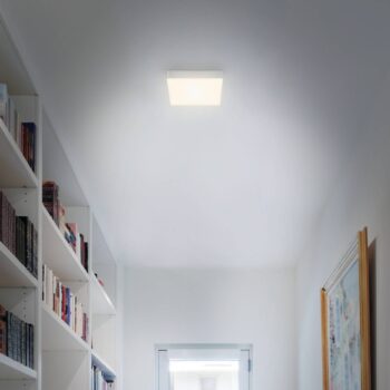 Stropné svietidlo Flame LED, 15,7 x 15,7 cm, strieborná