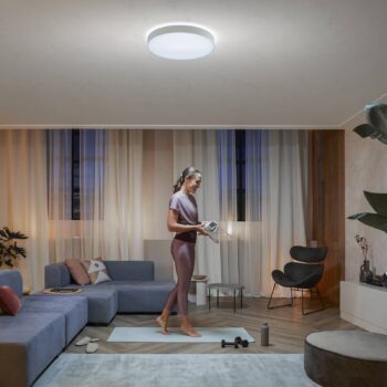 Stropné svietidlo Philips Hue Enrave LED 55,1 cm biele