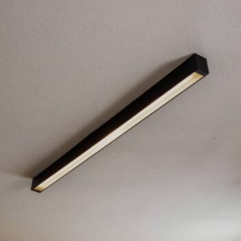 Stropné svietidlo Straight čierne 122 cm