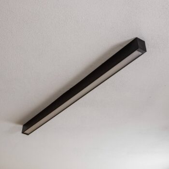 Stropné svietidlo Straight čierne 122 cm