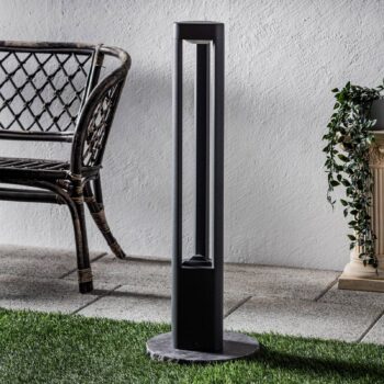 Svetlo Lucande LED na chodník Pirron, 80 cm, trojuholníkové, IP54