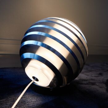 TECNOLUMEN Bulo XL – LED stojaca lampa, hliník