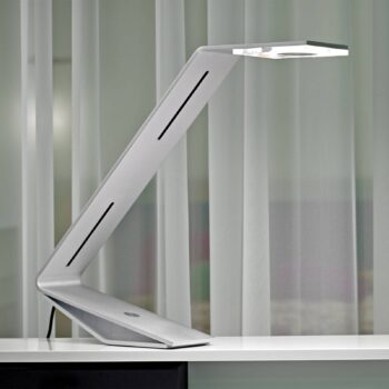 TECNOLUMEN Flad stolná LED lampa striebrosivá