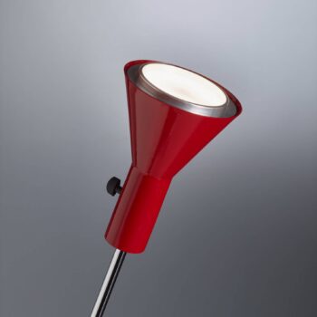 TECNOLUMEN Gru – stojaca LED lampa červená
