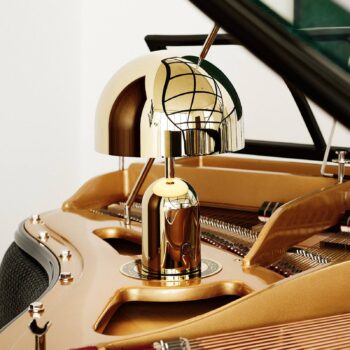 Tom Dixon Stolová LED lampa Bell Portable, zlatá farba IP44