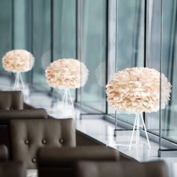 UMAGE Eos médium stolná lampa svetlohnedá