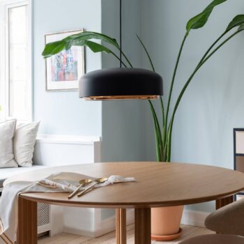 UMAGE Hazel Medium závesná lampa, čierna, Ø 40 cm