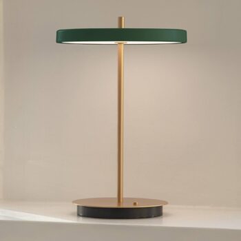 UMAGE LED dobíjacia stolová lampa Asteria Move lesná zelená/mosadz 31cm