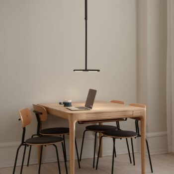 UMAGE LED závesné svietidlo Omni, čierne, 2-pl., dĺžka 74 cm