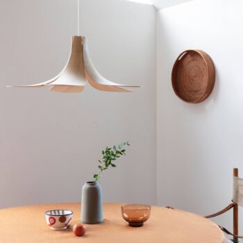 UMAGE závesná lampa Jazz oak zavesenie biele