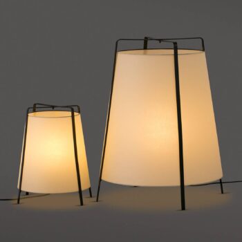 V Španielsku vyrobená stolná lampa Akane