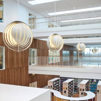 VERPAN Moon Small – závesná lampa Ø 34 cm