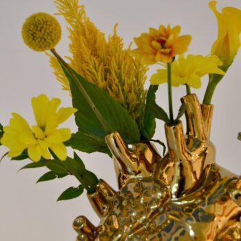 Váza SELETTI Love in Bloom, zlatá farba, v tvare srdca, porcelán