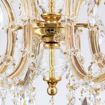 Veľmi klasický visiaci luster TJURA