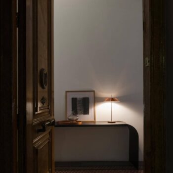 Vibia Mayfair – stolná LED lampa, meď, lesklá