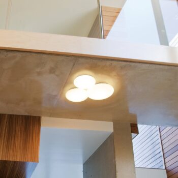 Vibia Puck – troj-plameňové stropné svietidlo