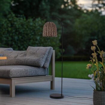 Vonkajšia stojacia lampa Lindby Taryn, hnedá, plast, IP44 172cm