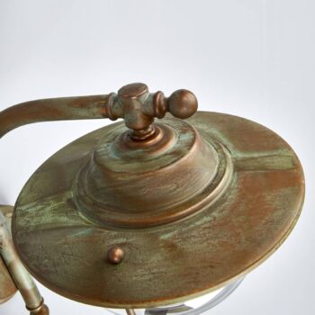 Vonkajšie nástenné svietidlo Adessora, starožitná mosadz