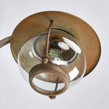 Vonkajšie nástenné svietidlo Adessora, starožitná mosadz