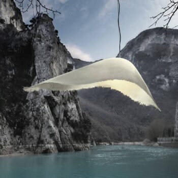 Vonkajšie závesné svetlo Karman Moby Dick, dĺžka 150 cm, sklolaminát