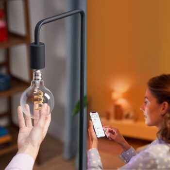 WiZ G95 LED filament globe WiFi E27 6,3W RGBW