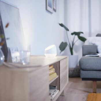 WiZ Squire stolná LED lampa, RGBW, prenosná