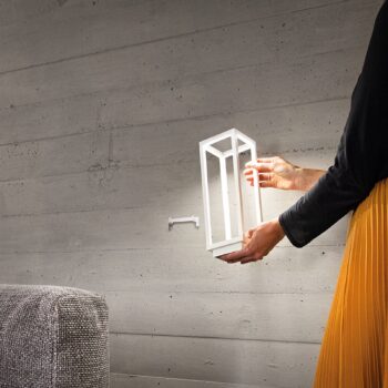 Zafferano Home LED lucerna na batérie IP54 biela