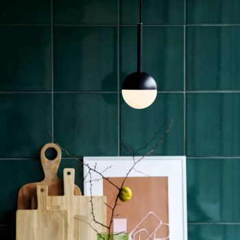 Závesná lampa Contina zo skla, 1-plameňová, čierna