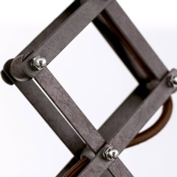 Závesná lampa Factory v priemyselnom dizajne