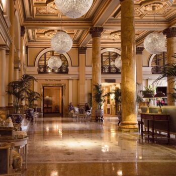 Závesná lampa Helios Ø 37 cm