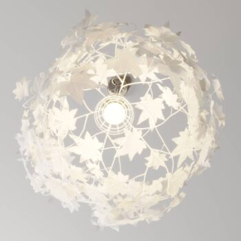 Závesná lampa Maple v lístkový vzhľad 38 cm