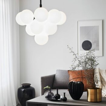 Závesná lampa Merlot zo skla, čierna/biela