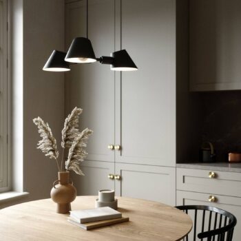 Závesná lampa Stay, 3-plameňová, čierna