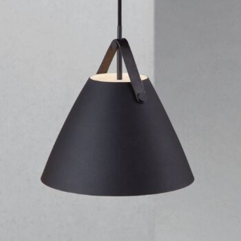 Závesná lampa Strap v čiernej, Ø 27 cm