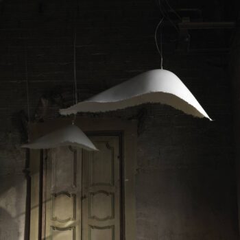 Závesné svetlo Karman Moby Dick, dĺžka 150 cm, sklolaminát, biela