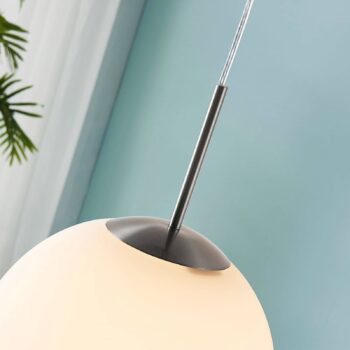 Závesné svetlo Lindby Marike, Ø 30 cm, biele, sklo, guľa, E27