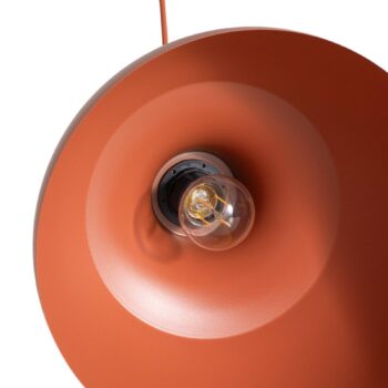 Závesné svietidlo Envostar Kaitt, detail dreva, Ø 34 cm, tehlovo červená