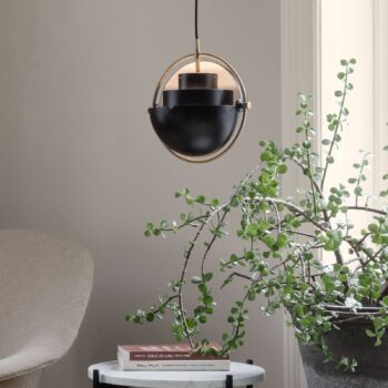 Závesné svietidlo GUBI Multi-Lite, Ø 36 cm, chróm/čierna