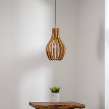 Závesné svietidlo Ika IA s tienidlom na lampu z drevených lamiel Ø24cm