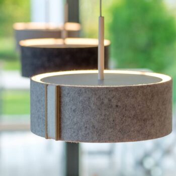 Závesné svietidlo LED LARAfelt S, Ø20cm, sivá/biela